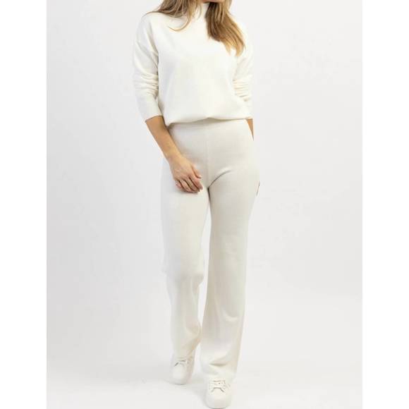 NEW CEZELE bunny slope flare pant set in ivory - Picture 1 of 3